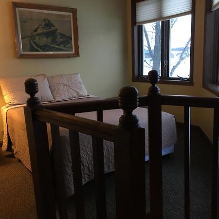 Snug Harbor Inn Sturgeon Bay Esterno foto