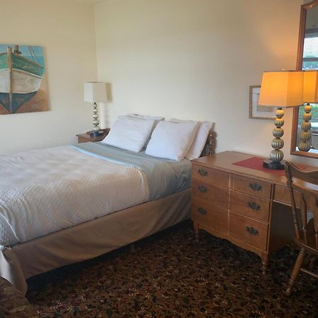 Snug Harbor Inn Sturgeon Bay Esterno foto