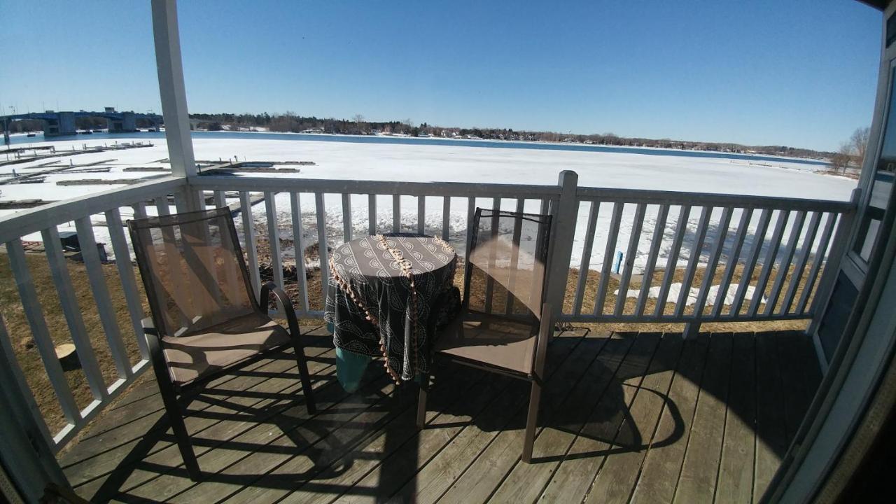 Snug Harbor Inn Sturgeon Bay Esterno foto