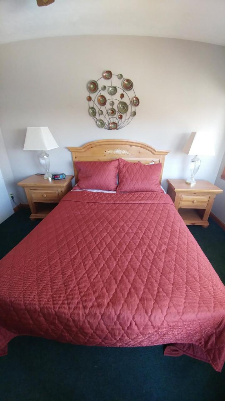 Snug Harbor Inn Sturgeon Bay Esterno foto